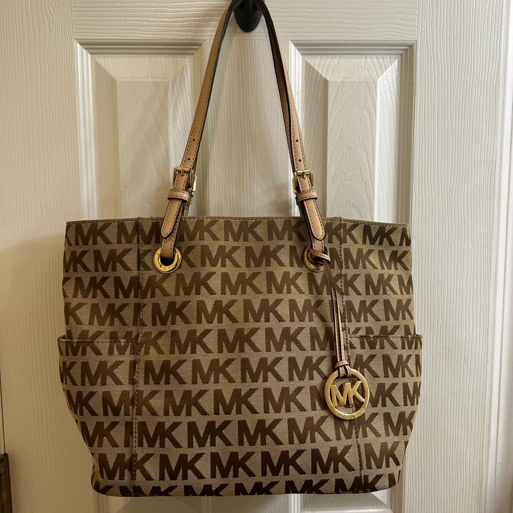 Micheal Kors bag